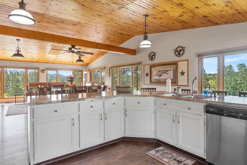 Papa'S Place On Willow Creek Custer Exteriér fotografie