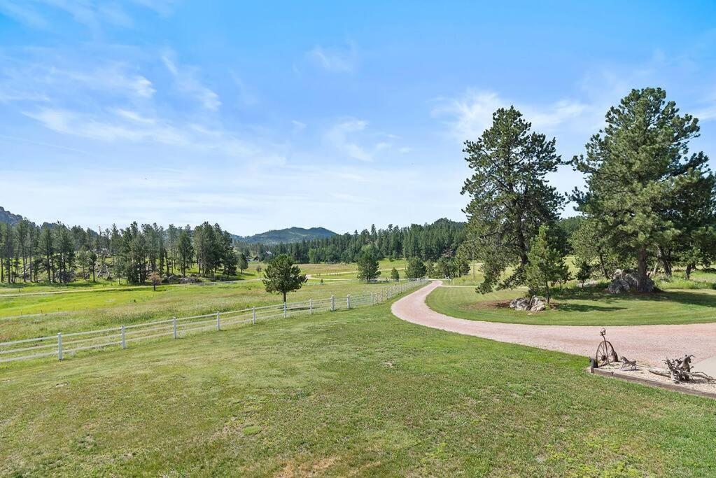 Papa'S Place On Willow Creek Custer Exteriér fotografie
